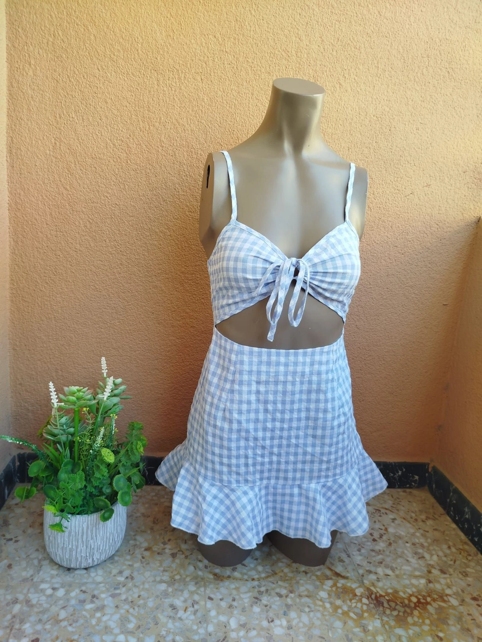Mono falda pantalón cuadros talla xs local 🍉